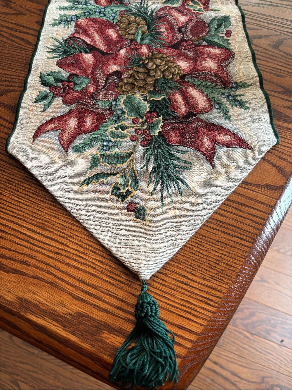 72" Table Runner  Balsam Berries Bows Red Green Unused Holiday Christmas Winter